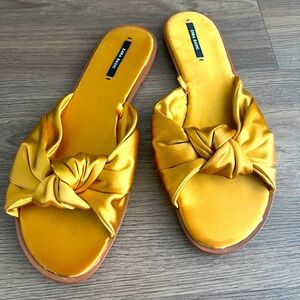 Flat Sandals, Zara, Gold, worn once, Good condition